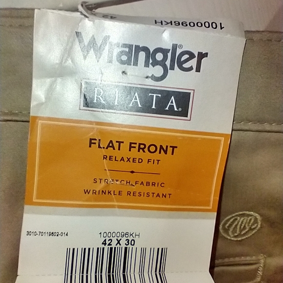 NWT Wrangler Riata Flat Front Relaxed Fit Chino Pants Men's sz 42X30. - Picture 9 of 9